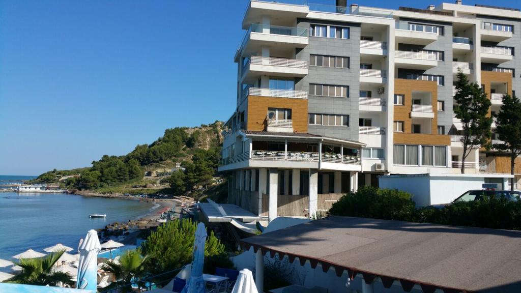 Laura'S Home Durres Bagian luar foto