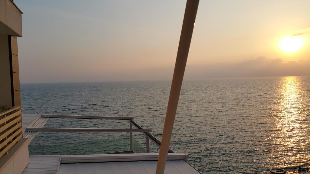 Laura'S Home Durres Bagian luar foto